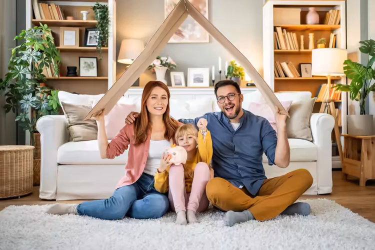 Solution d'autonomie énergétique : production solaire et stockage par batterie pour la maison
