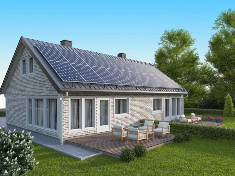 Pavillon équipé de panneaux photovoltaïques — en Normandie