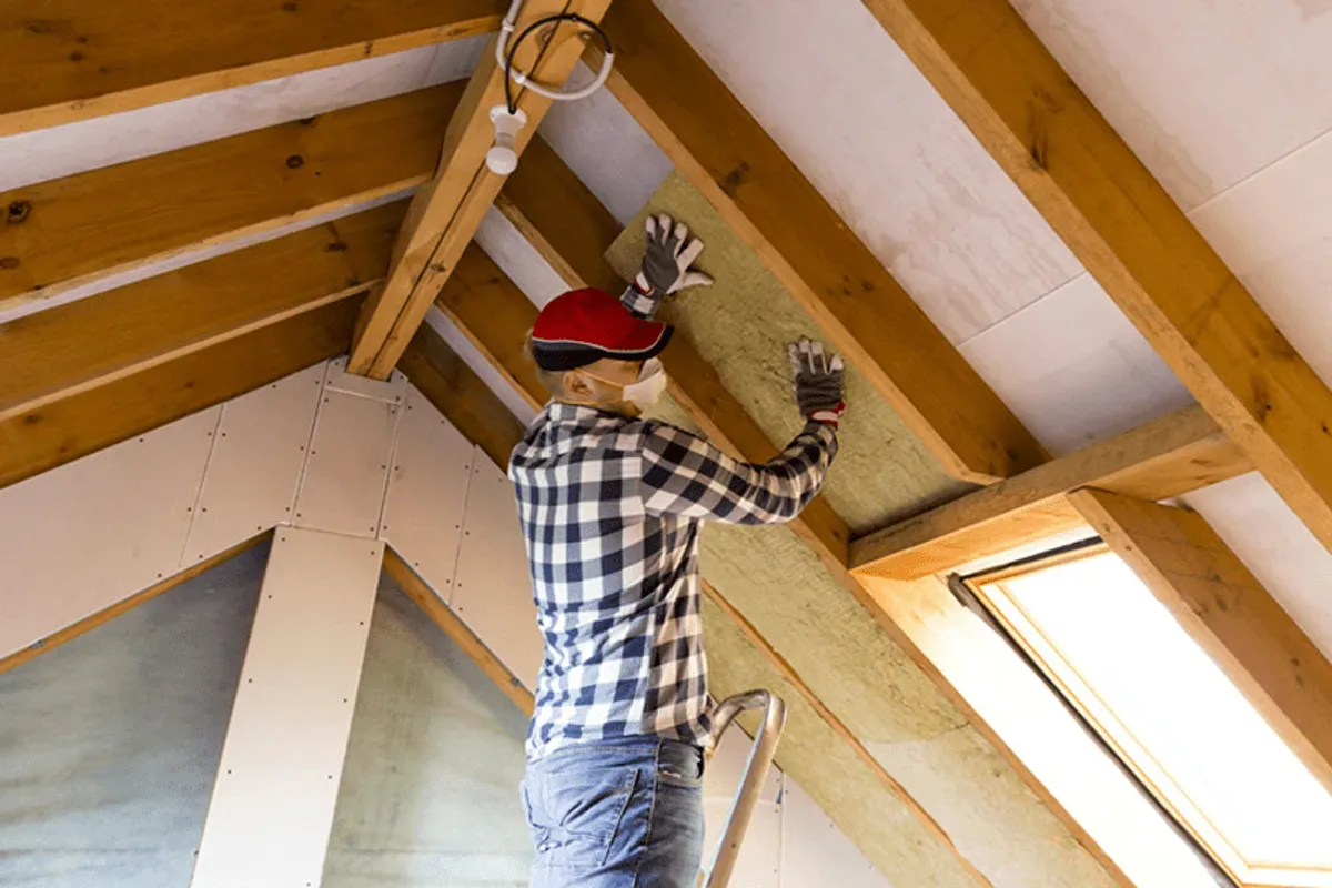 Isolation des rampants de toiture — rénovation d'ampleur à Vert
